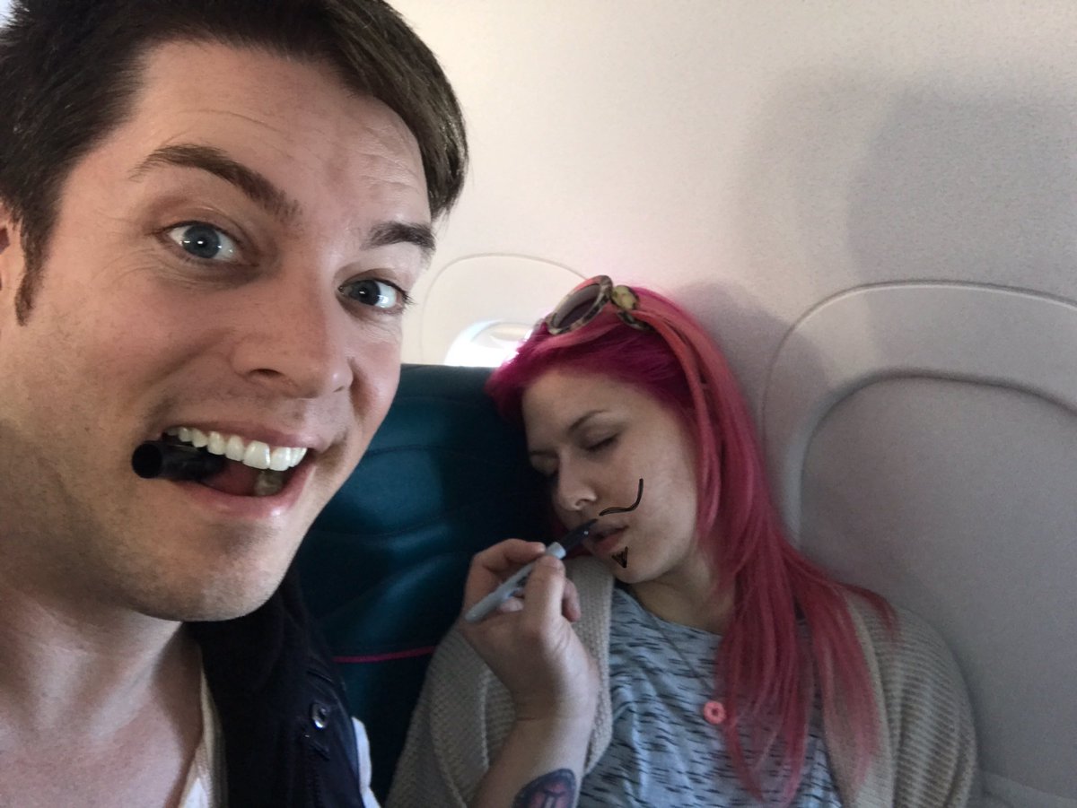 MrJDScott's tweet photo. Permanent means temporary, right? #WhyImGettingCoal #Christmas #Maui https://t.co/eE1fyzojBk