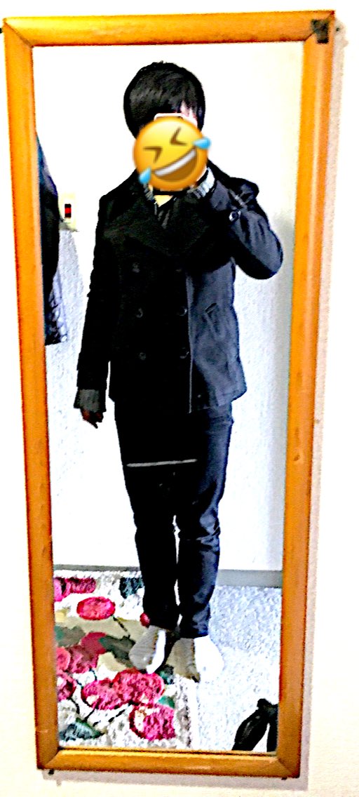 sonson603's tweet photo. @sonson603 
このどちらかの服装で
ライブ参戦します！
声かけてくれたら嬉しいです！ https://t.co/eEG5seARSh