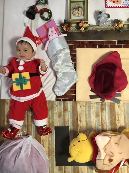 寝相アートのクリスマスver 簡単な作り方を紹介 100均の材料でも良いものを Mamajoy