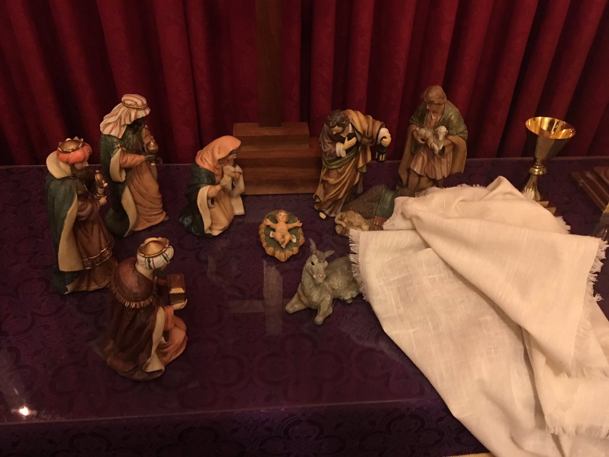 dkfrye96's tweet photo. The Christmas Eve service, I can never get enough of it!  #SilentNight #HappyBirthdayJesus #ChristIsBorn

Merry Christmas Everyone! https://t.co/0ARGFyov0T