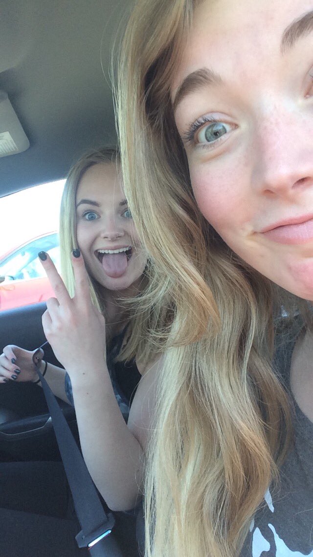 megansers12's tweet photo. HUGE BIRTHDAY SHOUTOUT to the kindest person you'll ever meet. Highly recommend being friends with her. Much fun. Many laughs. Gr8 times. ❤ https://t.co/rUa59ifeJu