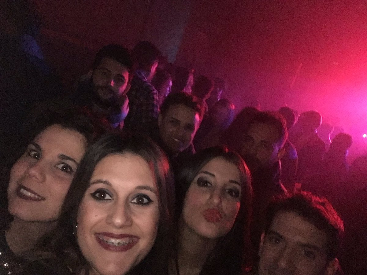 EBaBe8's tweet photo. #NOCHEBUENALORA16 https://t.co/epfuINv8ta