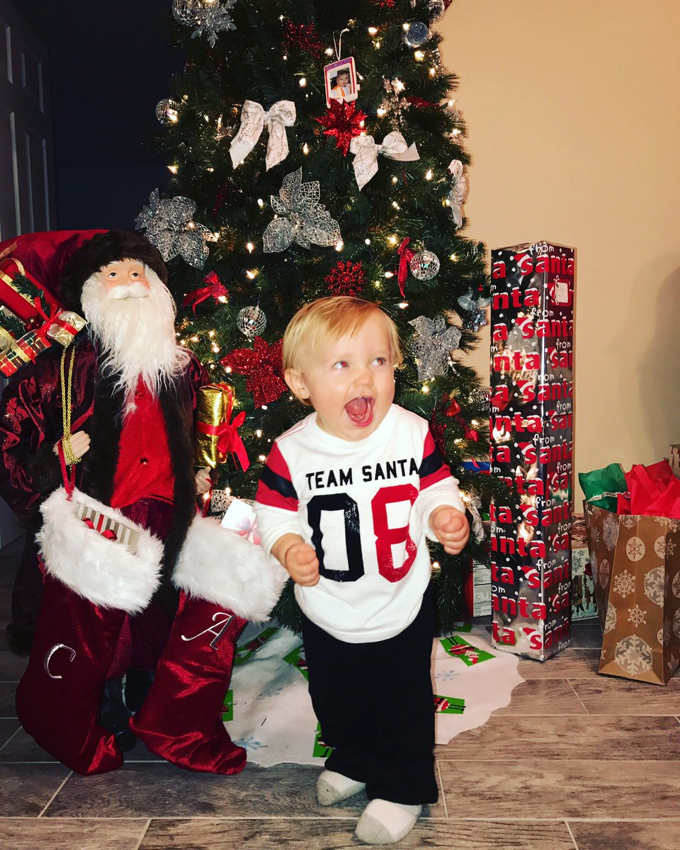 amanda_russell2's tweet photo. SANTA! I know him. Aftermath of Milton Bakery Cookies. Santa and Mrs. Clause my have to stay up late tonight. #sugarhigh #christmaseve https://t.co/mJCjHpceoq