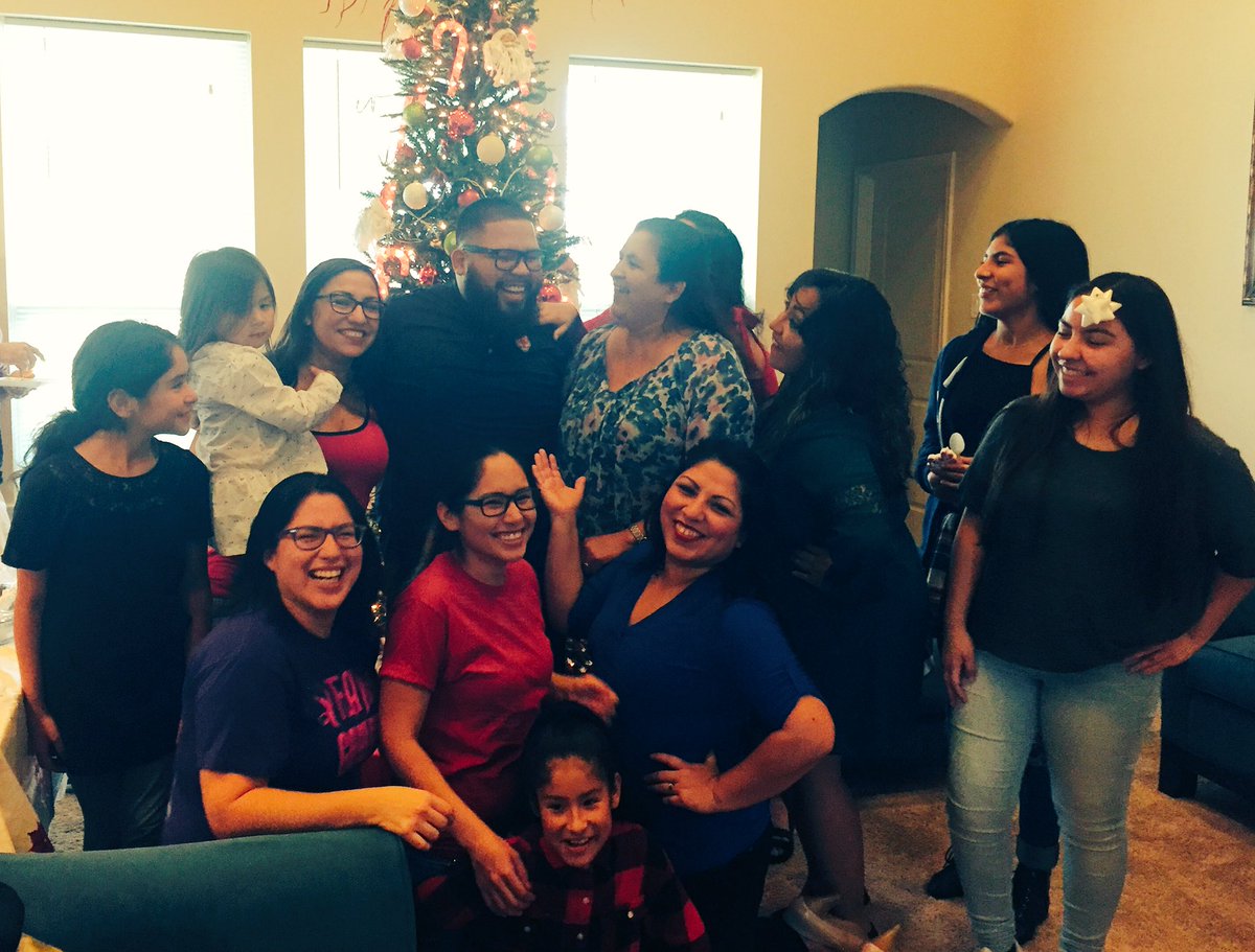 Tx_Christian's tweet photo. Nothing but strong women in my life. ❤️ https://t.co/URPJpYU9sj