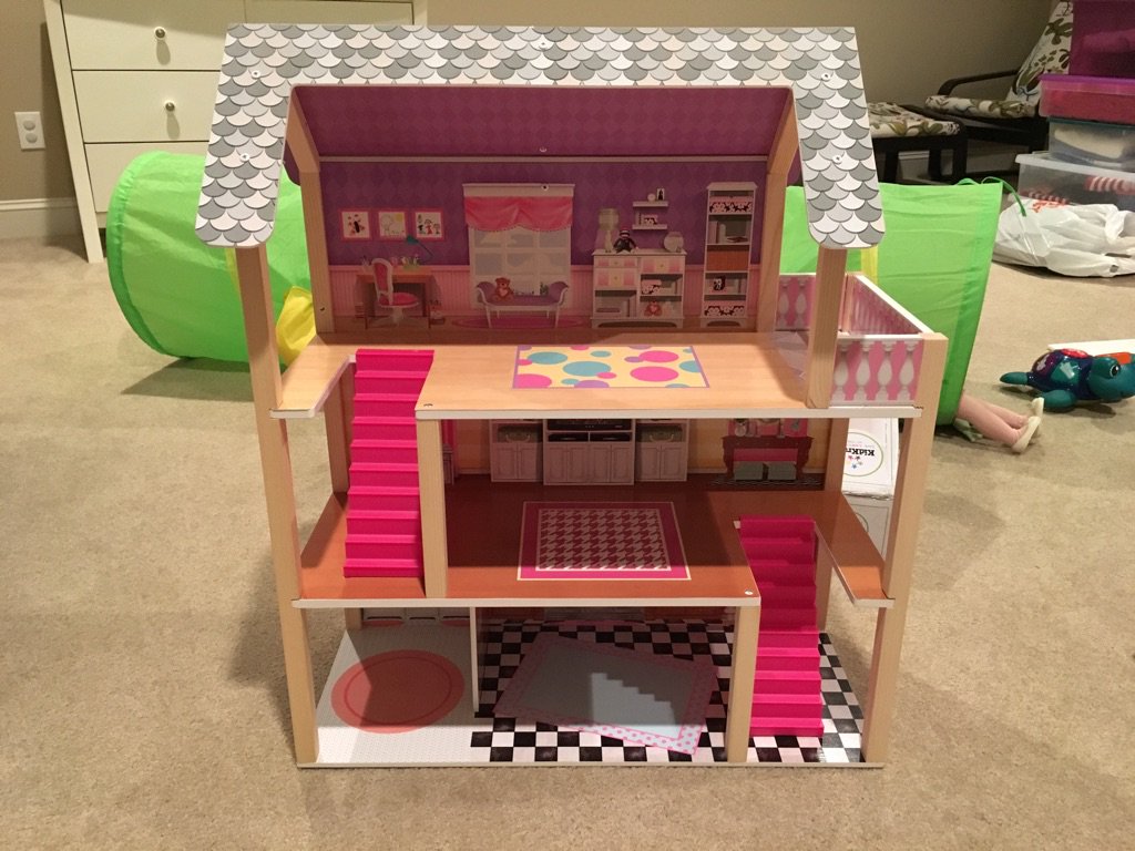Aeenloe's tweet photo. Only 45 minutes later it is finally together👏🏻 box said 9 pieces😳. Try 18 steps to put together😑 https://t.co/tckzxHxXdN