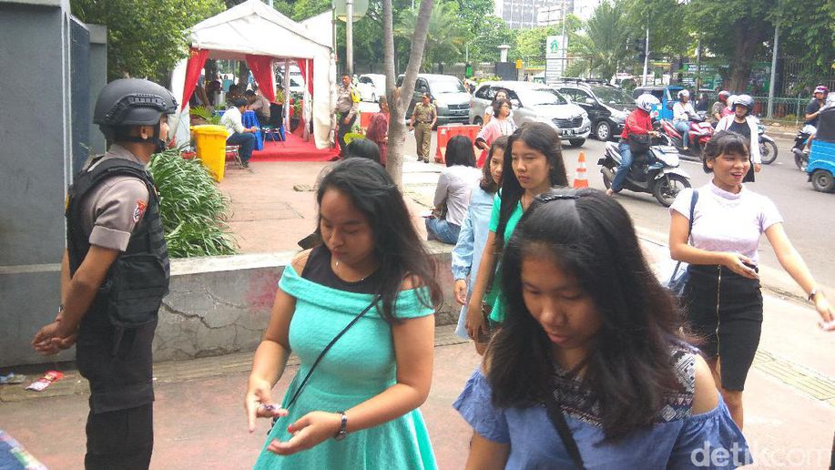 116 Personel Polisi Jaga Misa Natal di Gereja Katedral Jakarta detik.id/V5raoC