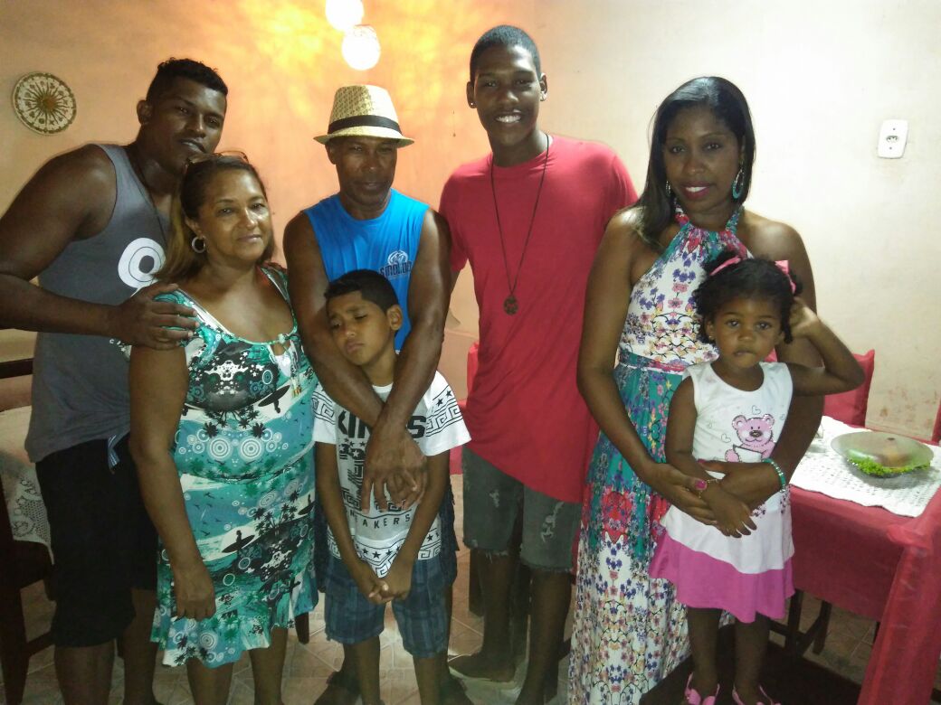 DiegoAngolano's tweet photo. Família é tudo.... #Rodrigotabrabu kkkkk https://t.co/kAqIzb5xZJ