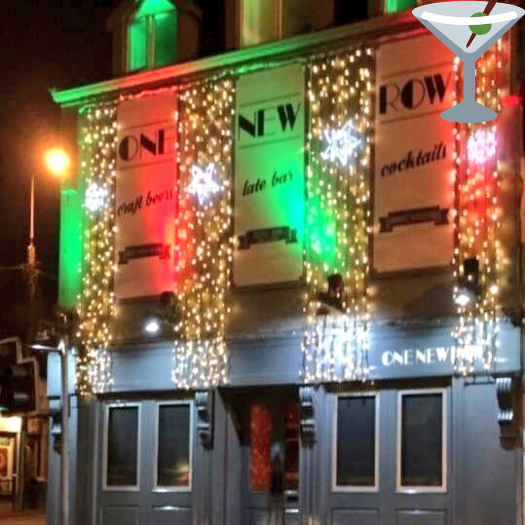 1NewRow's tweet image. From us &amp;amp; ours to you &amp;amp;yours,Have a very happy Christmas, We look forward to seeing you St. Stephens night for more Xmas bants! #naas