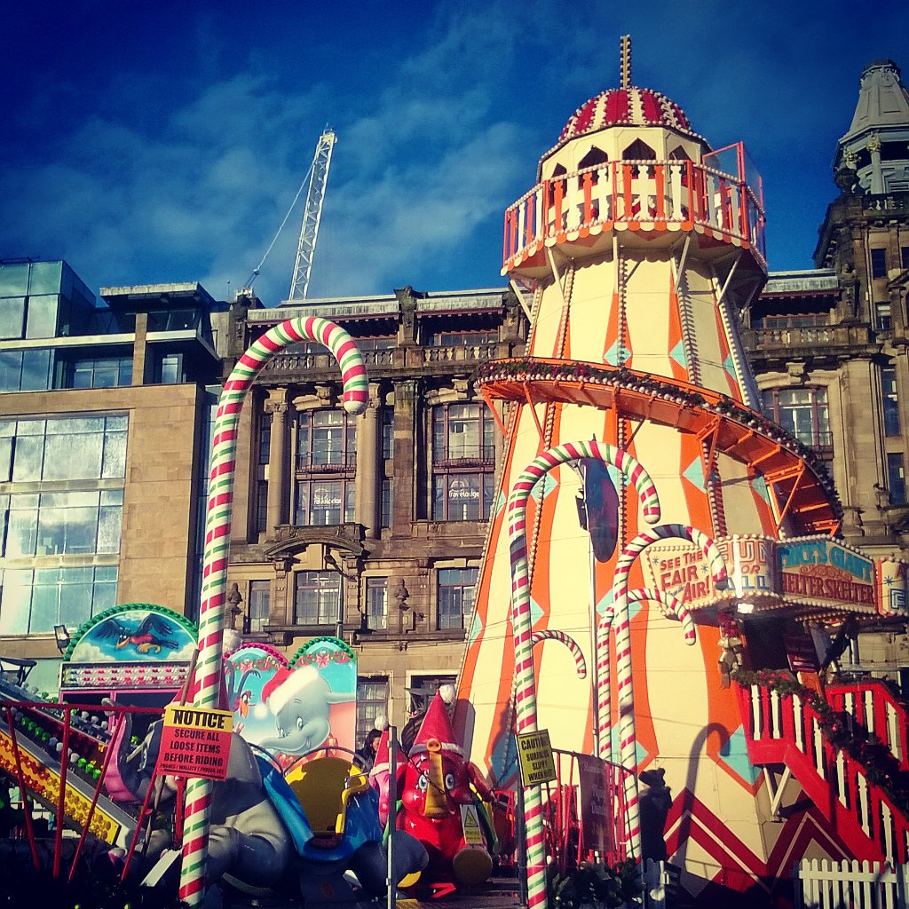 OnTheSauceAgain's tweet photo. Few pictures from #Edinburgh Christmas market! Great #mulledwine variatons there! #Christmas https://t.co/GiQtcrxRYL