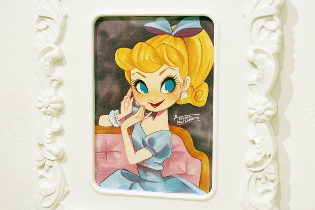 Twitter এ デザインフェスタギャラリー 原宿 本日最終日 New Retro Show まつむらあさみ 古き良きアメリカン テイストを漂わせながらも 現代のガールズイラストっぽさもあるかわいい女の子たち クリスマスにぴったりの作品も T Co Rly09ts1im