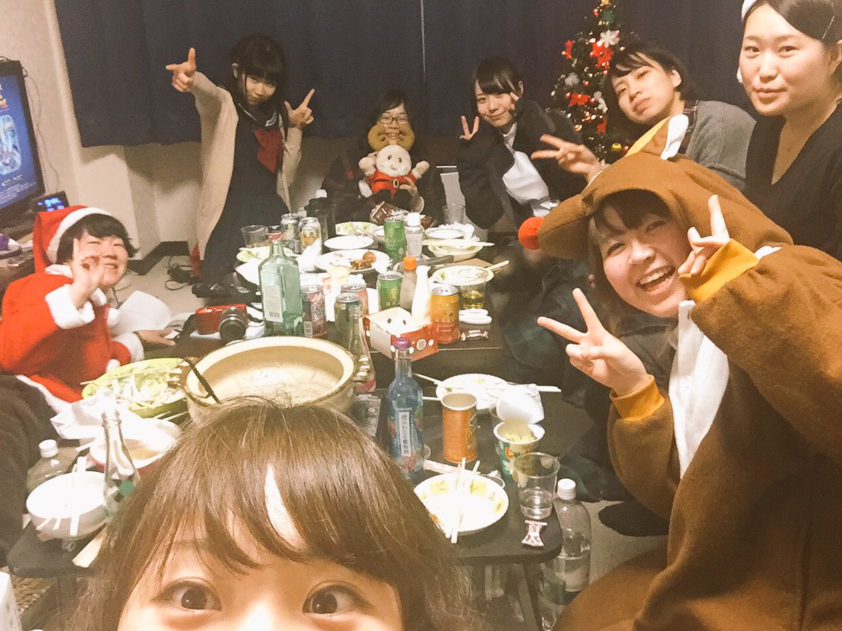 とろみちゃん Sur Twitter 昨日は女の子の作った美味しい料理を食べ 他人の家で踊り浮かれ騒ぎ 部屋を飾り散らかし コスプレキャバクラごっこ 飲み会ゲーム コールで大学生ごっこ サンタ襲来 ティーちゃんのバースデーも祝って 皆でメリー寂しさ とろみちゃん Sur Twitter 昨日は女の子の作った美味しい料理を食べ 他人の家で踊り浮かれ騒ぎ 部屋を飾り散らかし コスプレキャバクラごっこ 飲み会ゲーム コールで大学生ごっこ サンタ襲来 ティーちゃんのバースデーも祝って 皆でメリー寂しさ