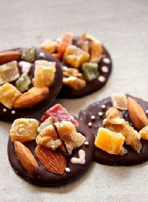 "Merry Christmas @Prctectionism. I wish you to have a good day."