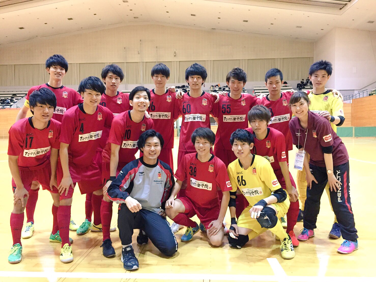 北海道大学フットサル部esperanza 16シーズン北海道フットサルリーグは年間4位でフィニッシュしました エスペ設立以来の最高成績です 来シーズンこそは地域clへの切符を掴めるように頑張ります 沢山の応援ありがとうございました