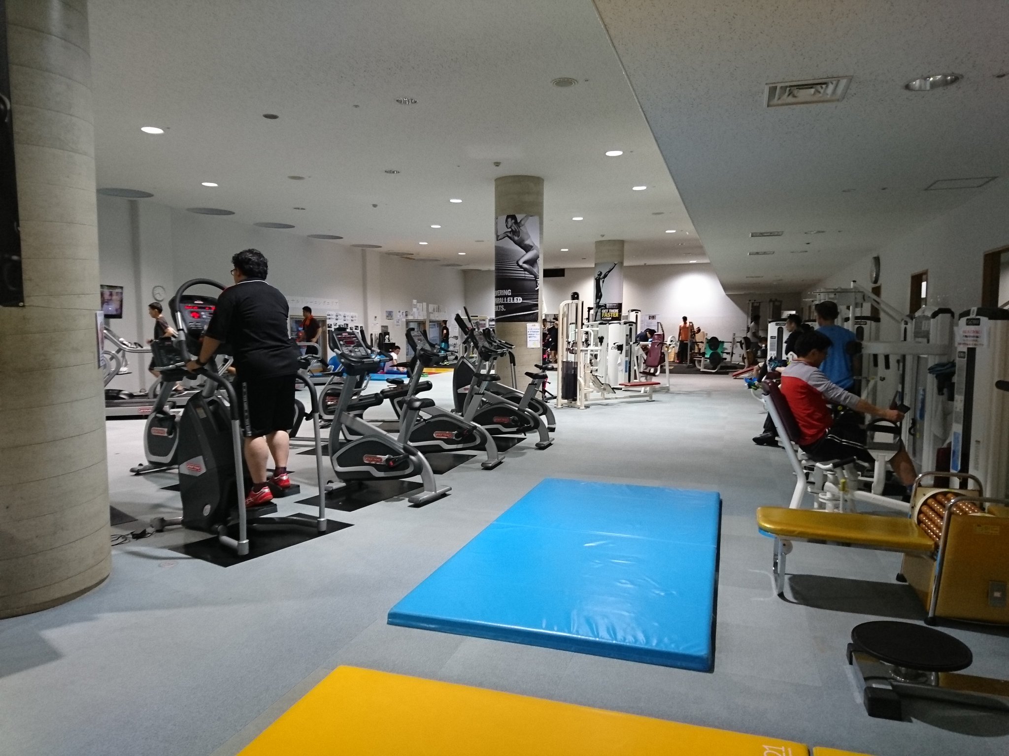 ももんがす V Twitter 今年のトレ納め ジムでの は小田原アリーナで 終わったらケンタッキー食うぞー ももんがす V Twitter 今年のトレ納め ジムでの は小田原アリーナで 終わったらケンタッキー食うぞー