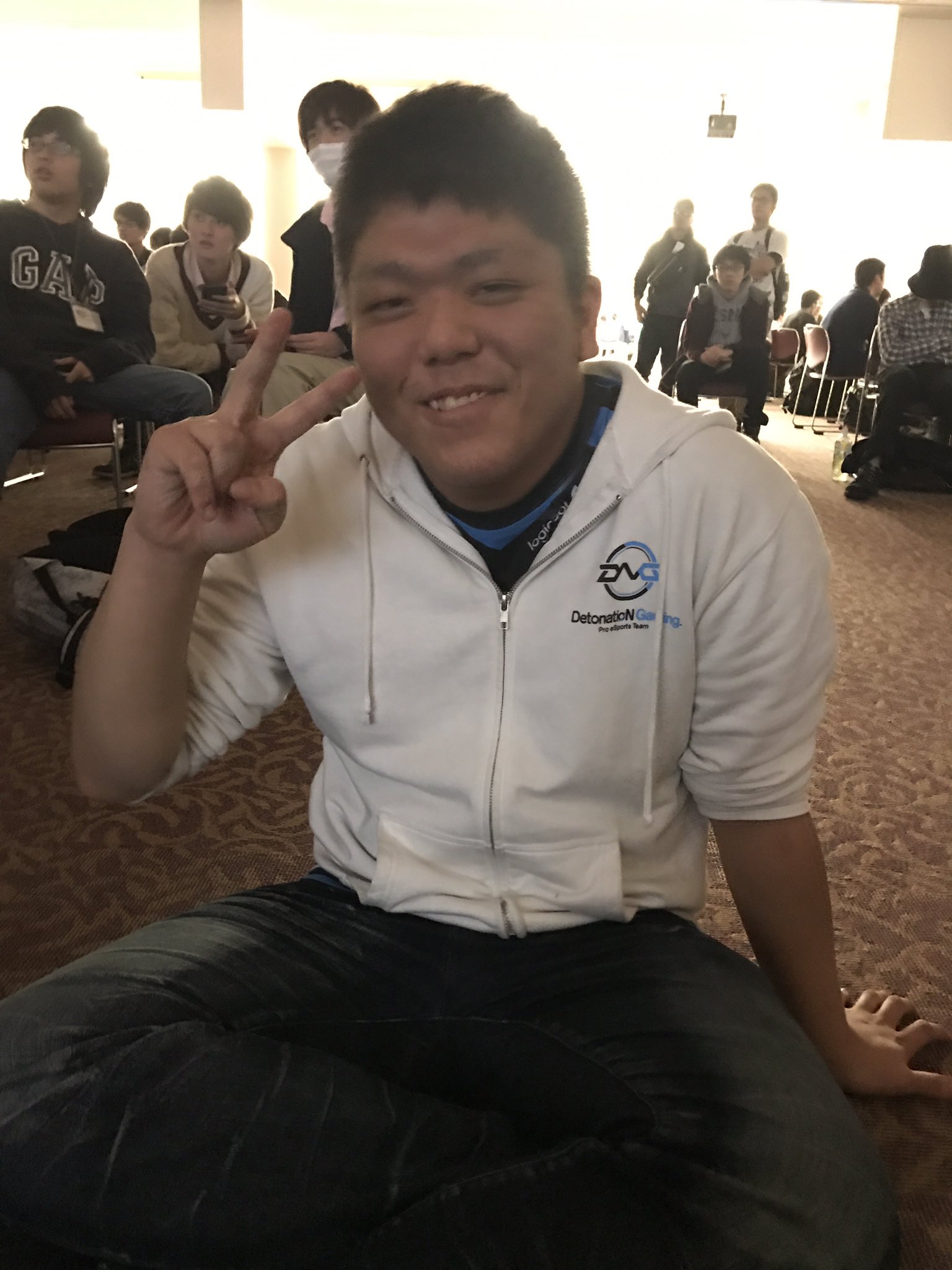 Detonation Gaming スマブラ闘会議大阪予選 かめめvs胡麻むぎちゃ Niconico チャンピオンシップ本戦の出場権をかけての激突 かめめの使用キャラは対ルカリオの切り札ワリオではなく シークを選択 T Co O9dyjwx5ca スマブラ T Co