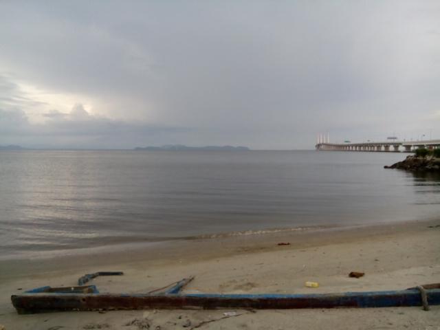 FateenRamli's tweet image. Santai petang with #teamindependent #secondbridge 😉😉