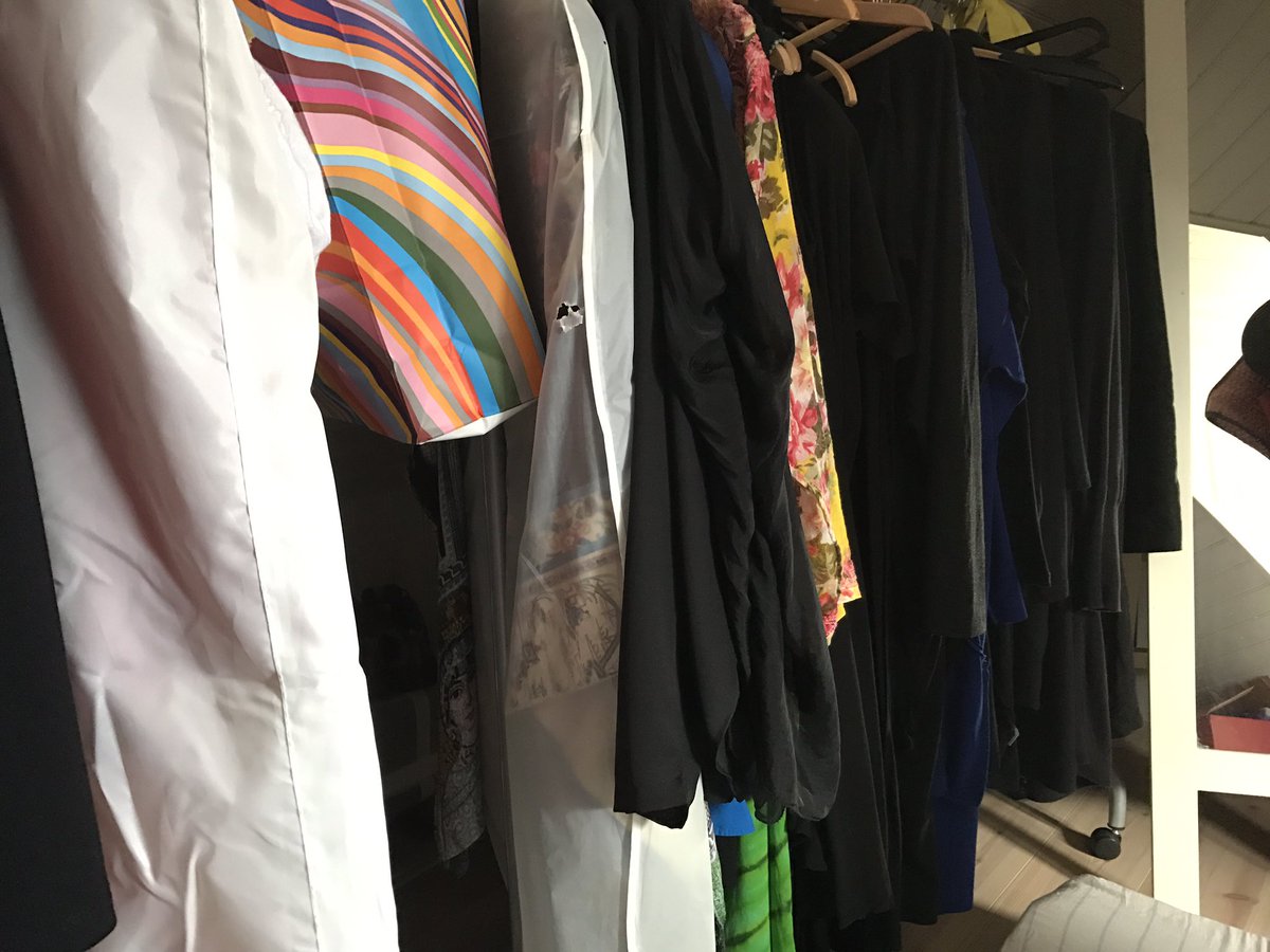 Funkar med en natt i garderoben när man blir utsläppt igen på morgonen. En bra jul så här långt!