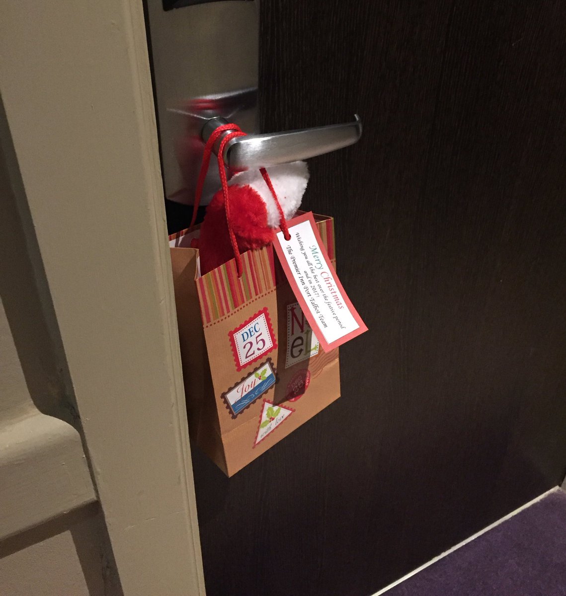 PortTalbotPI's tweet image. Merry Christmas! Looks like the man himself came to visit all of our guests last night! 🎁 #Christmas @Jdentonswalespi @LauraEvans81 @SDEBDD