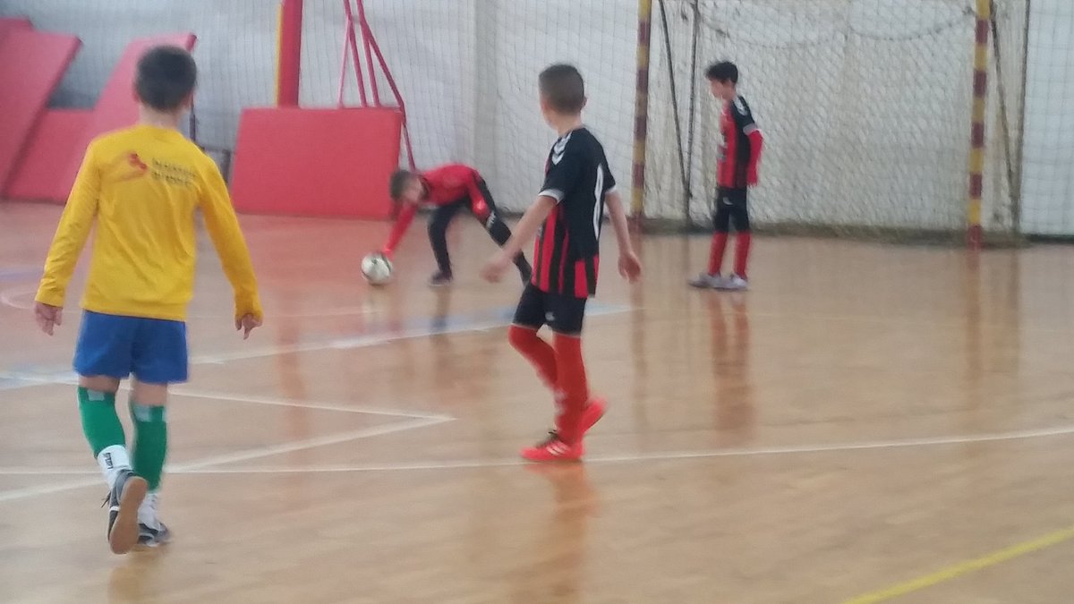 Финални натпревари меѓу екипи членови на ОФС Гази Баба на новогодишниот турнир "Спортуваме среќни сме"