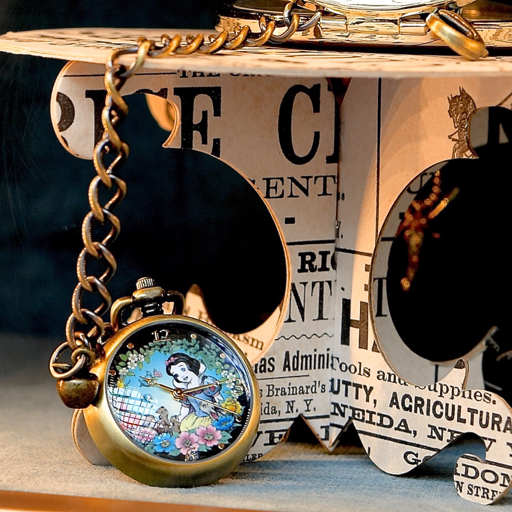 تويتر Mezzomikiのディズニーブログ على تويتر ピーターパンの新作コンパクトミラーや白雪姫 アリスのオシャレな時計発売中 T Co Rkrdajrcpr T Co B6auzhqyan