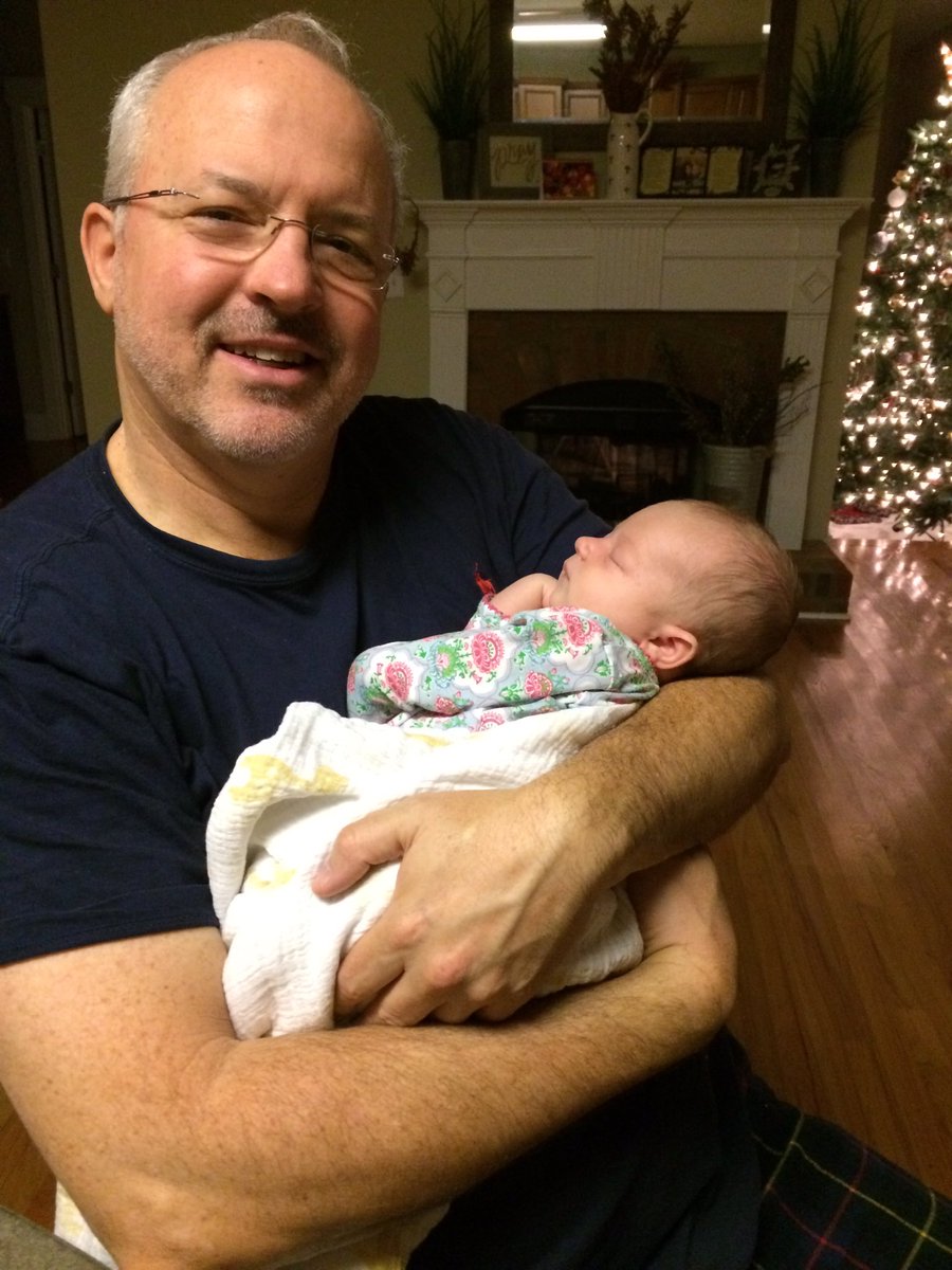 tlewis_85's tweet photo. Good morning &amp; Merry Christmas from me &amp; Ryleigh. Grammy cooking bacon, we're just chilling. #firstChistmas. https://t.co/MyIkk6Ujf5