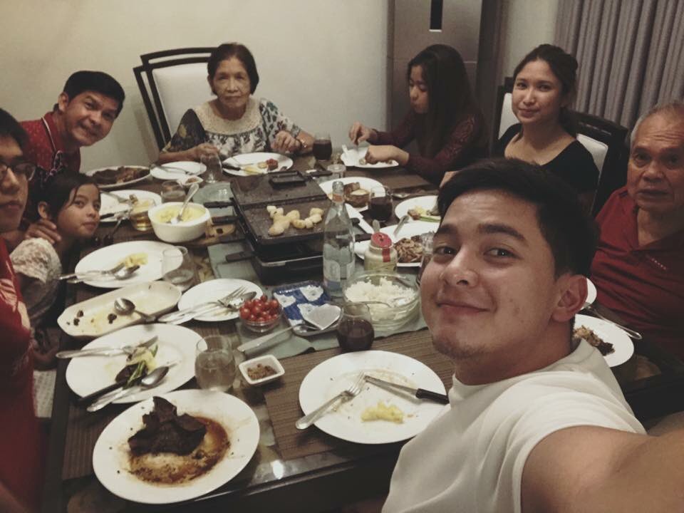 LABANPHILS's tweet photo. RT AND SPREAD DABARKADS IF YOU LOVE @aldenrichards02 #ALDENonYESMag https://t.co/ZPQZjcQJcG