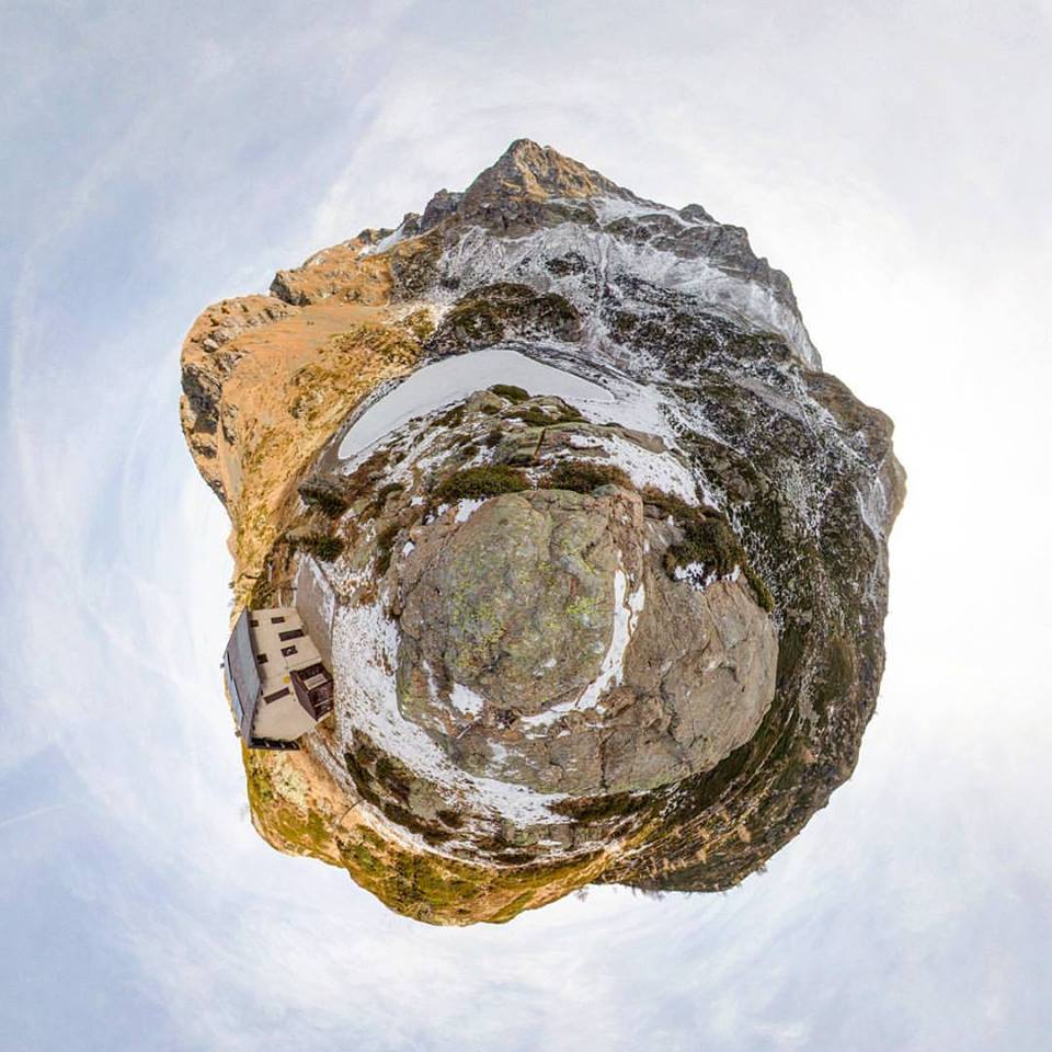 pegmantour's tweet photo. Guarda e gira la panoramica a 360° su https://t.co/h9vuIZ40Wh
#visitvalsugana #erdemolo #lagodierdemolo #trentino #visittrentino #noel https://t.co/RQ72CVxA1W