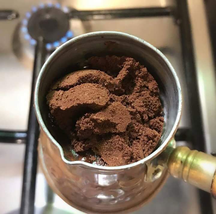 كيف يمكن لفنجان قهوة واحد
ٱن يكون إلطف من ثلاثة ٱرباع سكان هذا العالم ☕