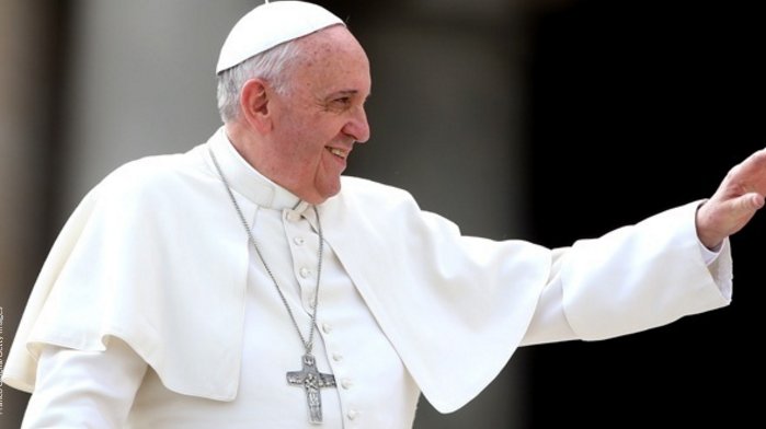 Text of Pope Francis' Christmas day message bit.ly/2hoMxn6 https://t.co/UrebylLDMg