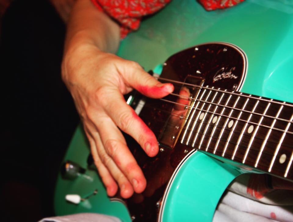 VeraFarmiga's tweet image. Beets and beats.  Merry Christmas everyone!!!