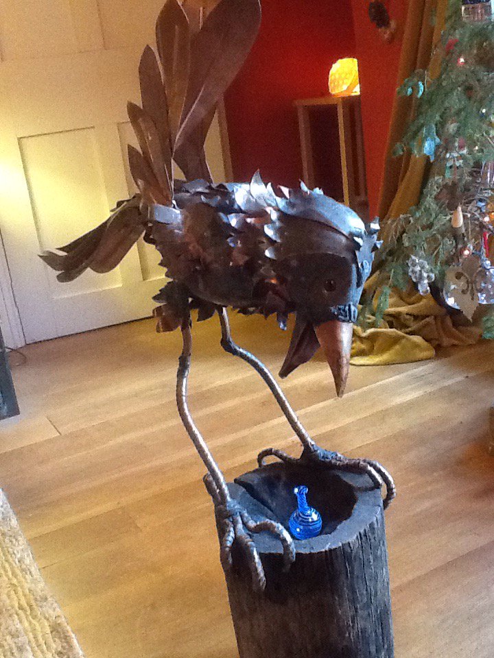 ErnestPig's tweet photo. Best Xmas present ever! Thank you @GraculusSculpt https://t.co/9KWp2KTdqQ