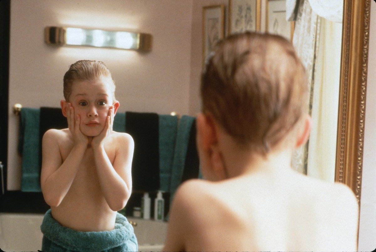 FILMBible's tweet photo. Home Alone (1990) dir. Chris Columbus https://t.co/GTkjHyS0At