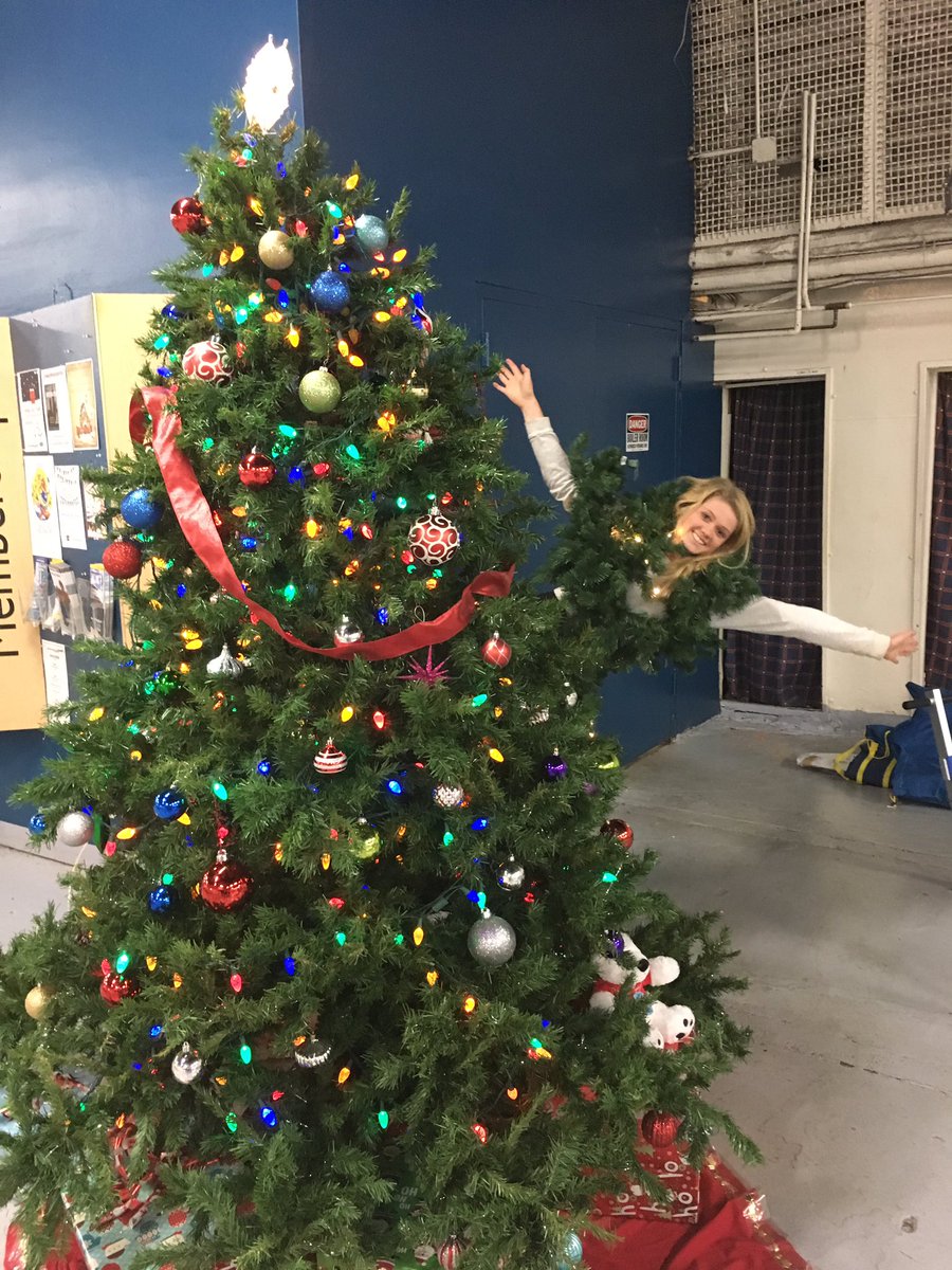 ColYCSailing's tweet photo. Happy Holidays! #merrychristmas #santa #ColYC https://t.co/DhpH7fgxDa