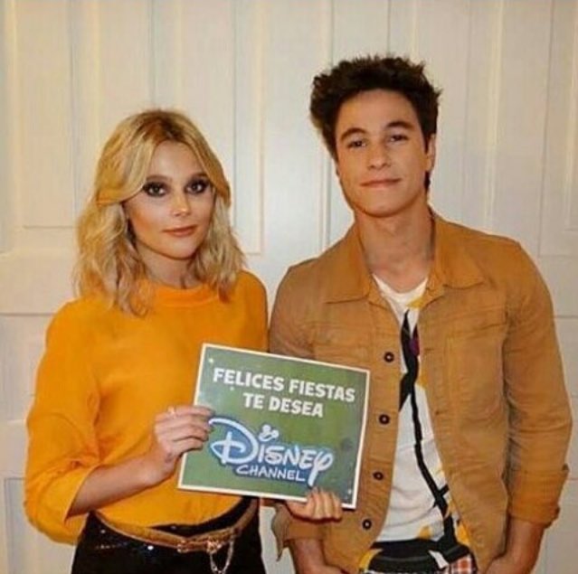VZenereFR's tweet photo. 📸 joyeuses fêtes de la part de @VaLuZenere 🎁🎄 | A♡ https://t.co/F09XfxHtnF