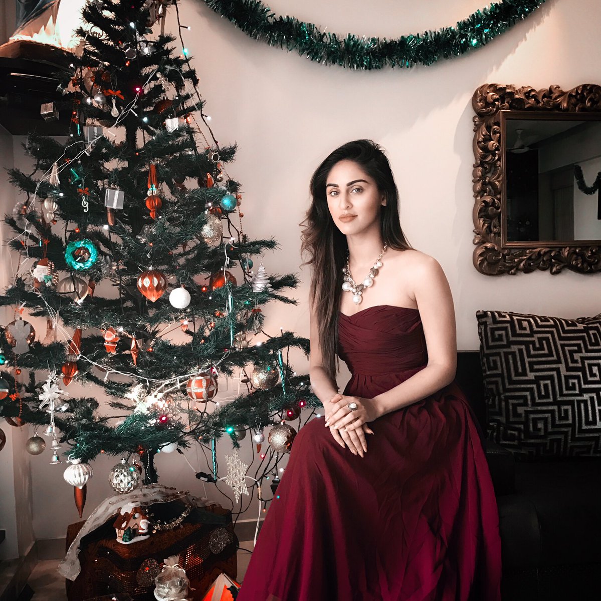 krystledsouza's tweet photo. I hope this Christmas Season is filled with all your Favourite things ❤️ #MerryChristmas https://t.co/x4yi6zM6yx