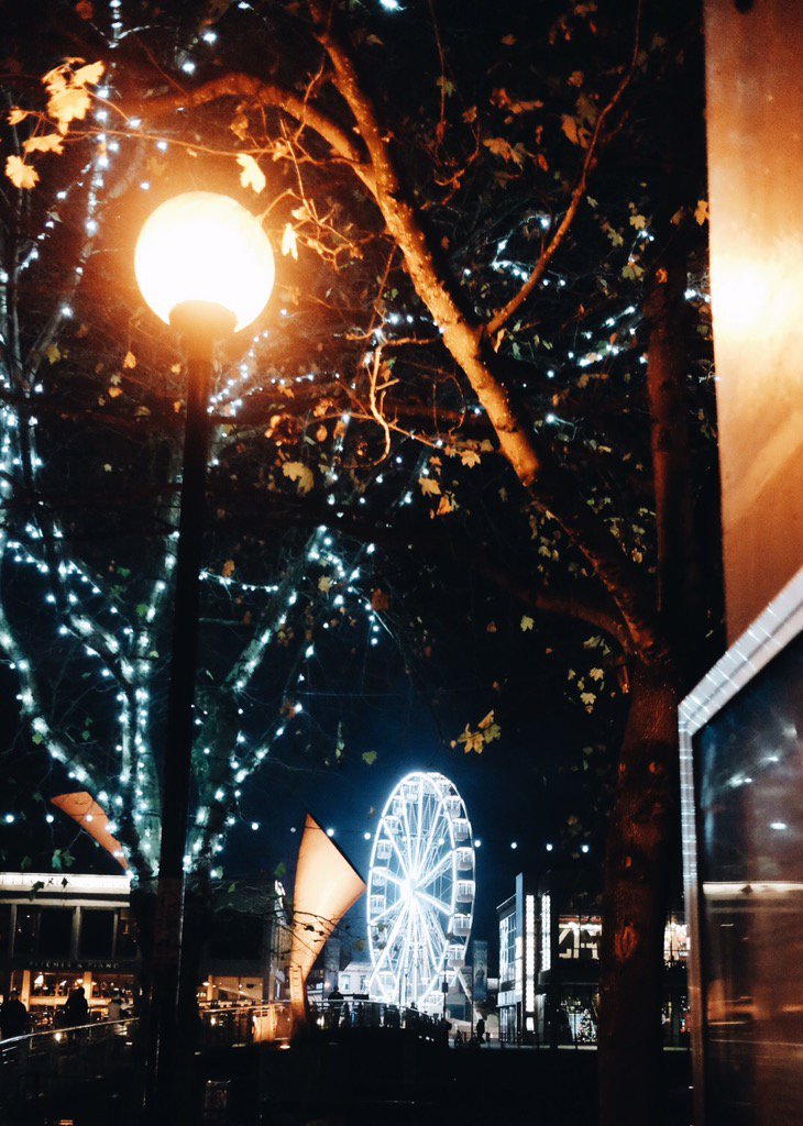 _MariaMadison_'s tweet image. Merry Christmas from #Bristol #harbour! Thanks guys for all your support!