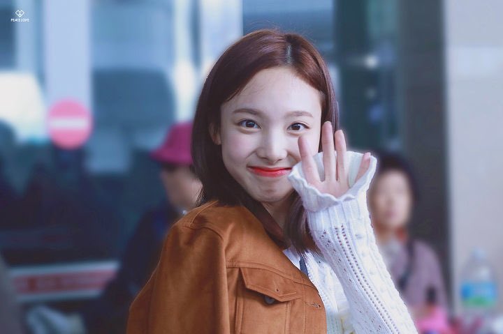 nayeonpics's tweet photo. 161027 https://t.co/UASuS7QjSD