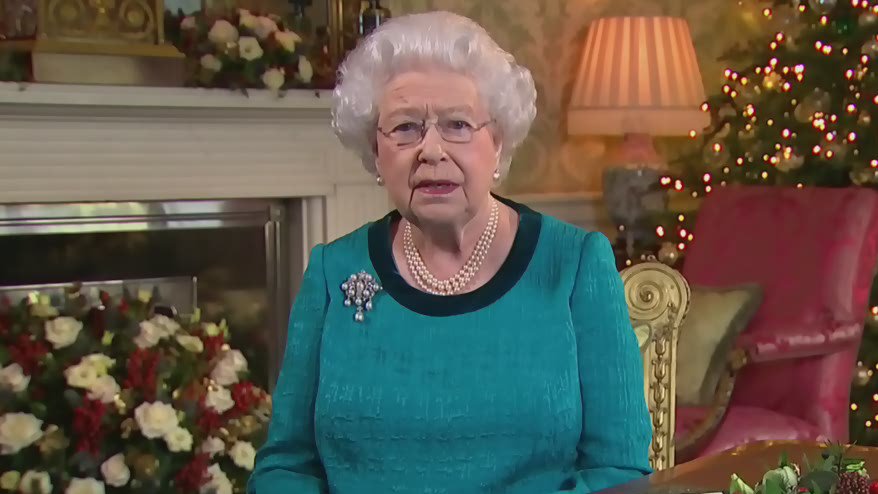 WatchCTVNews's tweet photo. The Queen released her annual Christmas message despite being too sick to attend a church service: https://t.co/9L19lFC3gX https://t.co/NLsoN1kefn