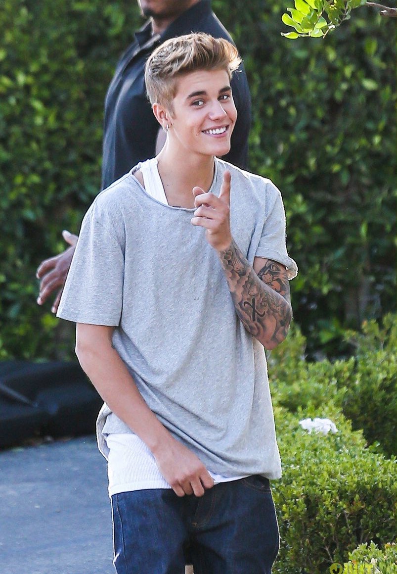 rickthejizzler's tweet photo. #VideoMTV2016 Justin Bieber https://t.co/8A09cYvXRk