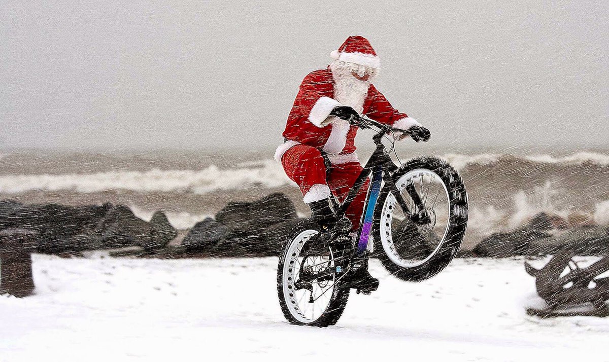 The_Mainline's tweet photo. His work is done we hope you have a Merry Christmas 
-------------------------
#SleepCoffeeRide #MainlineCoffee https://t.co/o6JYyjia5X