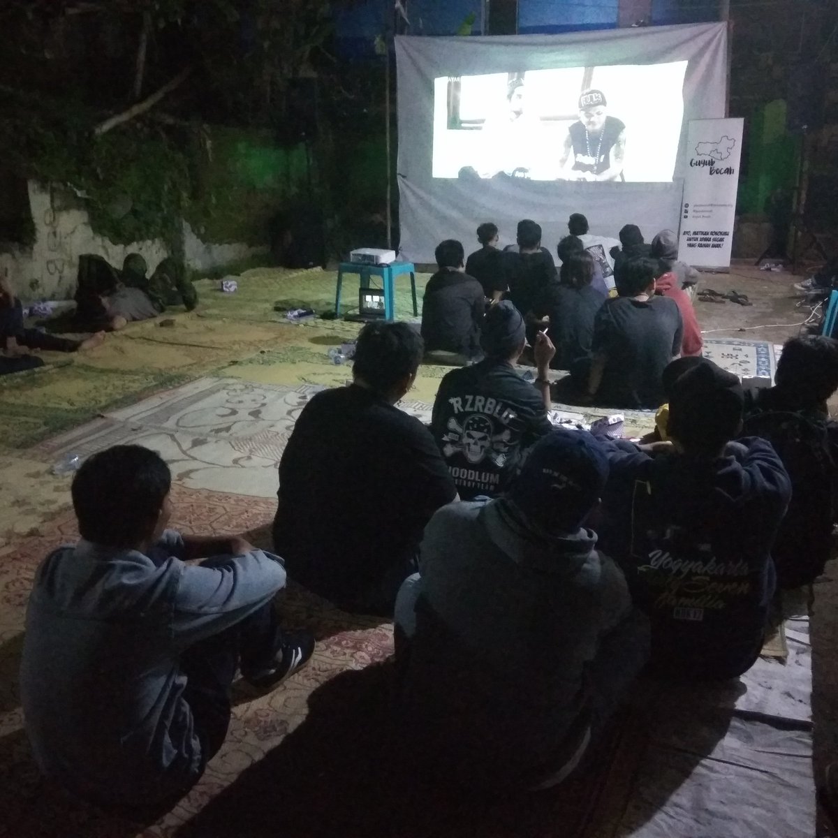 Tak Sempurna kali bersama kawan2 <a href="/NOK37YK/">N.O.K.37</a> #Seniningan <a href="/LayarNusantara/">Layar Nusantara</a>