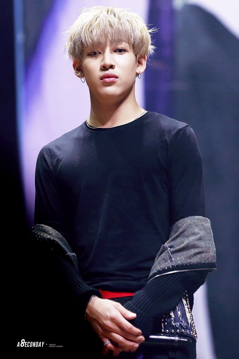Aseconday_0502's tweet photo. HQ161223 FM in Manila
#BamBam #뱀뱀 #GOT7 
https://t.co/kNaL4Y7rPK
https://t.co/jpWoZV9yYh
https://t.co/cxFivSLFf8
@BamBam1A ❤ https://t.co/o8e9zbA4VW