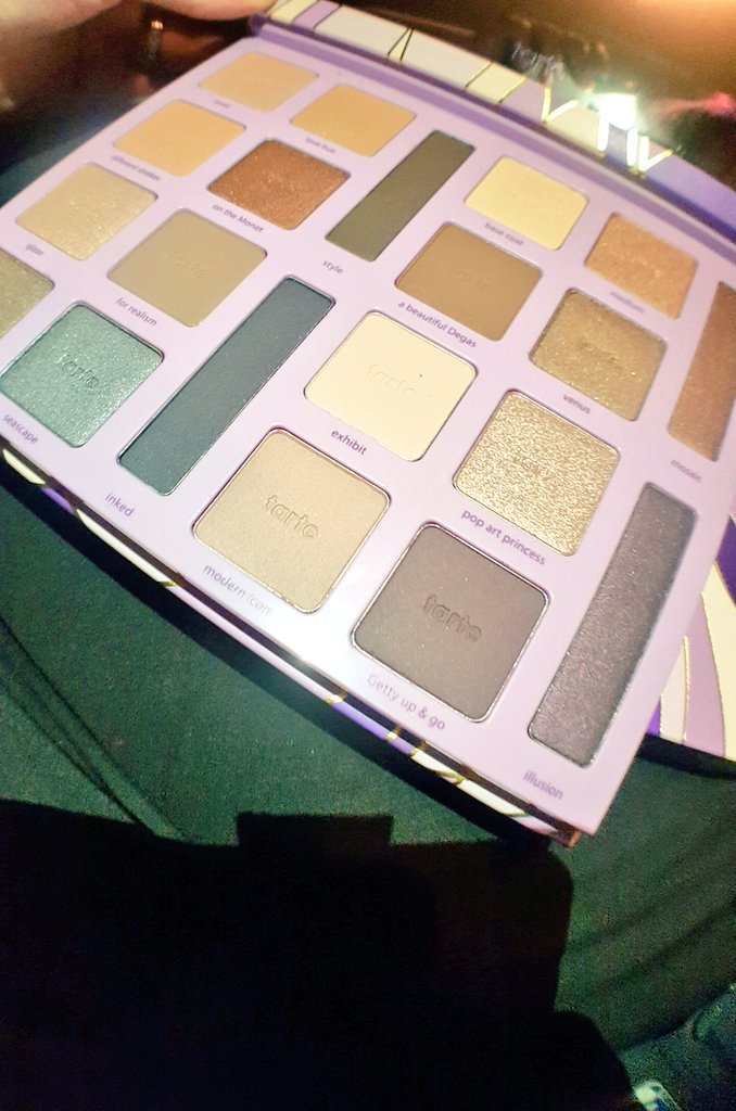 ThatPurson's tweet image. Absolutely stunning 😢 #tarte