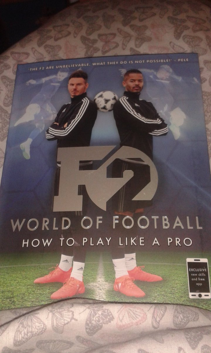 chloemarie_46's tweet photo. @TheF2 look what i just got!! already 100 pages in and i love it #F2Family #F2book https://t.co/VqMqAx74Co
