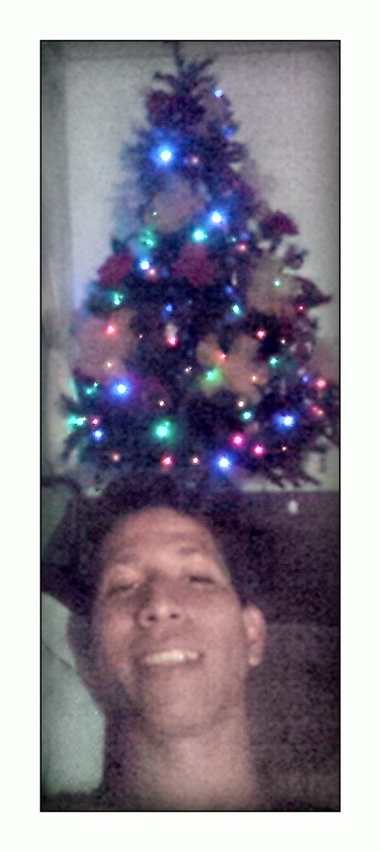 Anthony_RMV's tweet photo. #felizNavidad 😎 https://t.co/aac8nZLpgd