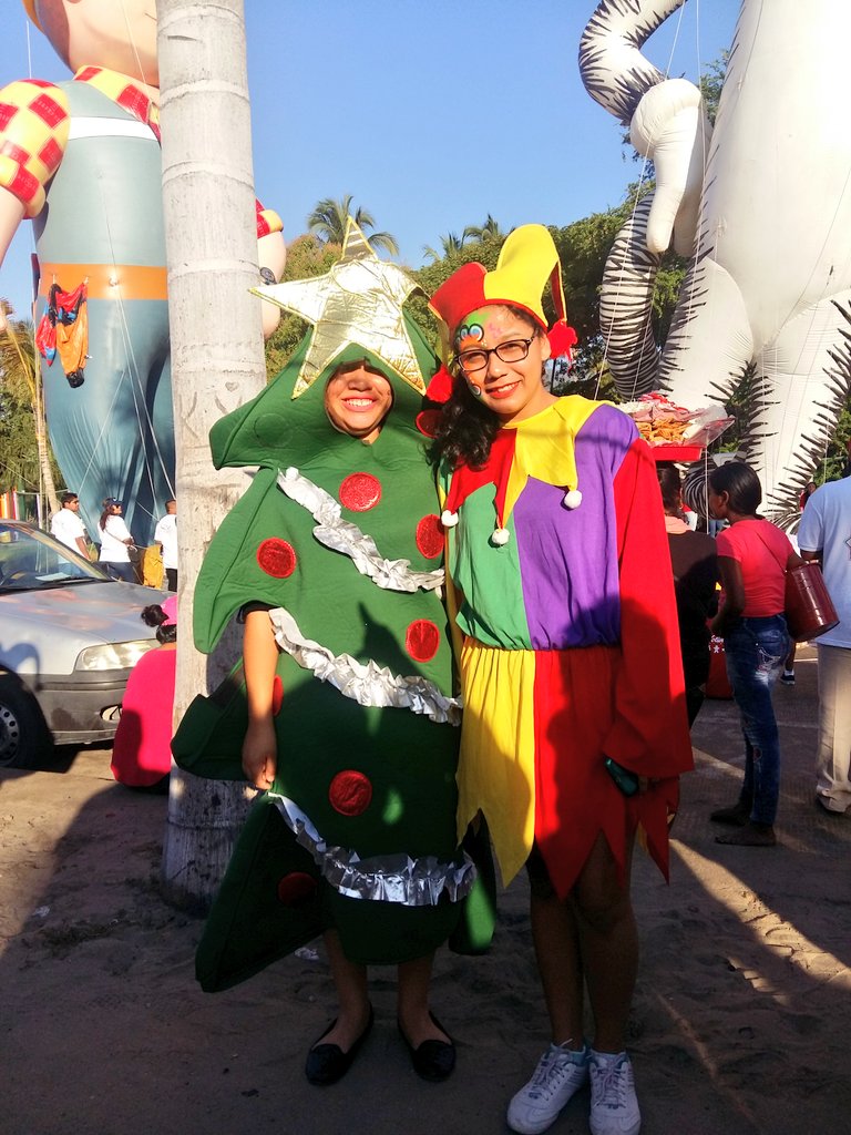 Sectur_Acapulco's tweet photo. #FelizDomingo estamos por iniciar em Desfile de Globos Gigantes #HolidayParade2016 ¡Te estamos esperando! 11am Costera Miguel Alemán https://t.co/VHcFpVX0y9