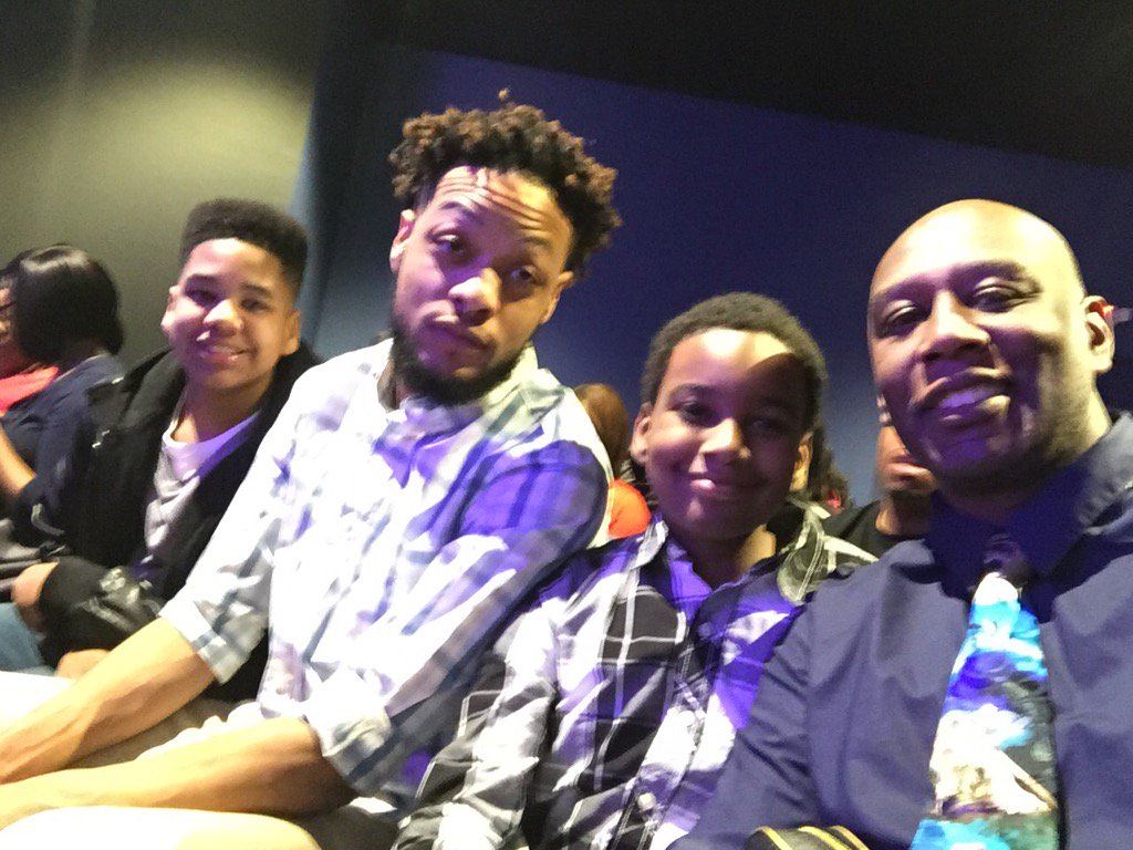 Jackson1Reggie's tweet photo. #ABrookChristmas https://t.co/3V9vSgNmH9