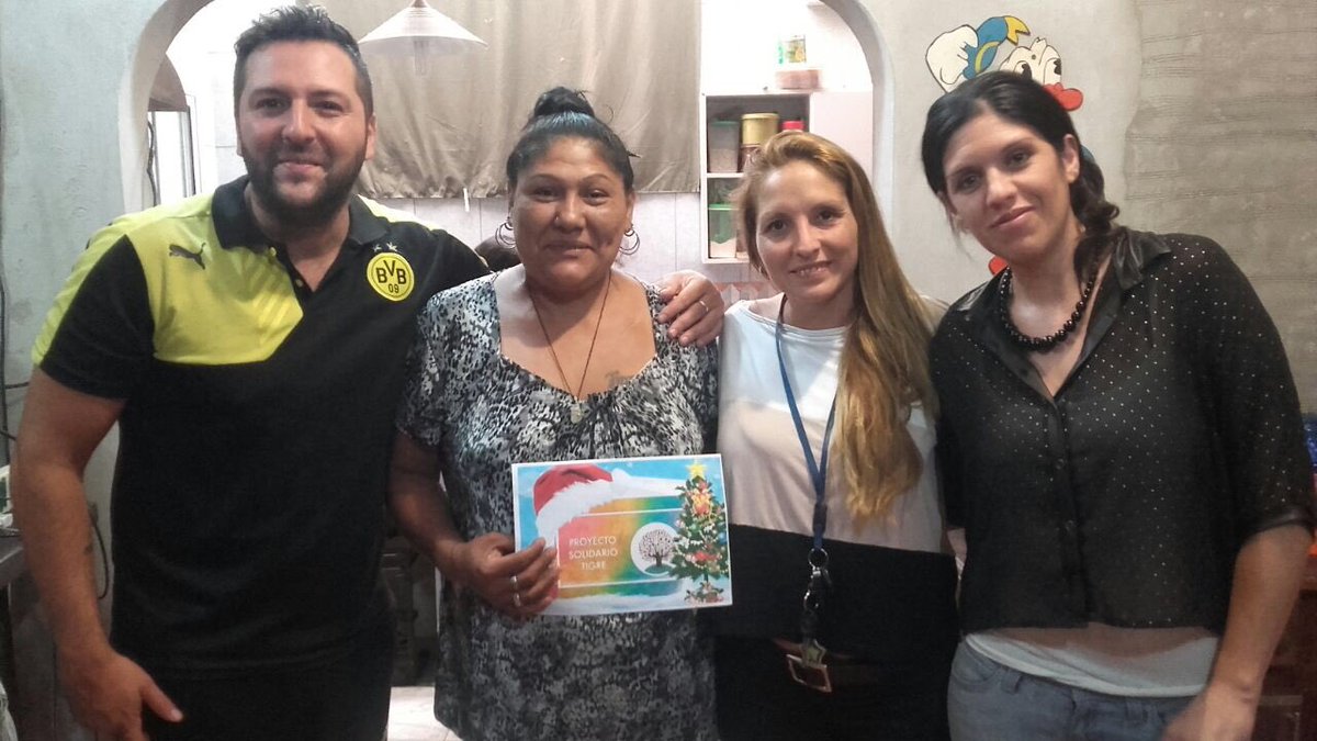 proyectosolid's tweet photo. Gracias por ser parte de este sueño de contruir una #navidad2016 @darthesjuan1 @SrJanai @campsolidarias @MunicipioTigre @arielarnedo https://t.co/VfhLtXMWSv