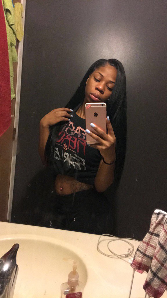 myraa_johnson's tweet photo. How you ever FUCkED a Savage Babe🤔😛 https://t.co/ZRaXvUsIU8