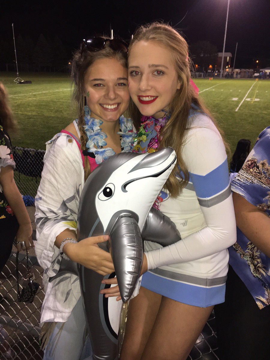 elliestar24's tweet photo. happy birthday my love❤️ no one understands my craziness as much as you do😊💗@bachhannah https://t.co/zZlyuT1L8r